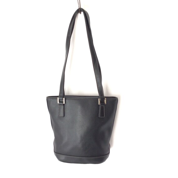 Liz Claiborne Faux Pebble Leather Shoulder Bag In Bla… Gem