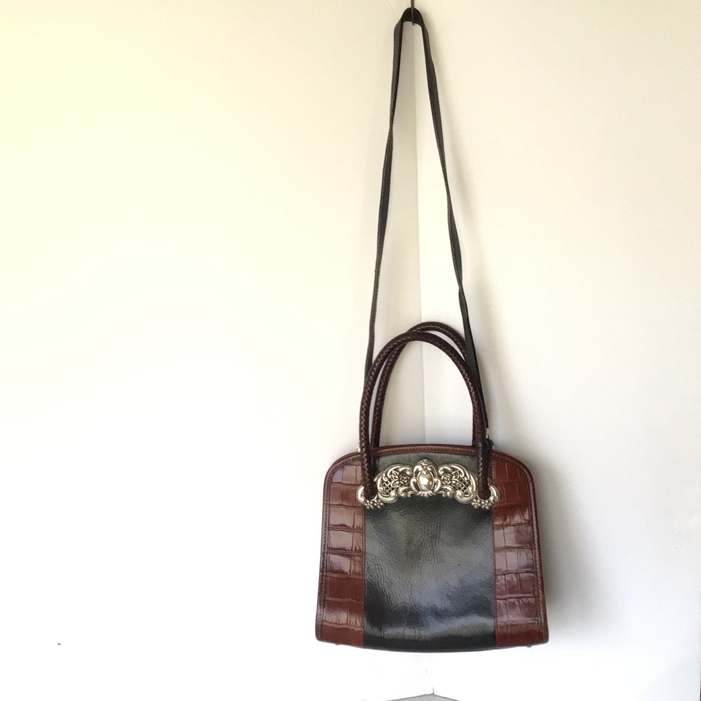 Brighton RARE Vintage Black Leather Shoulder Bag With Brown  display picture 1