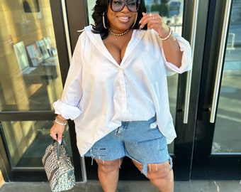 Denim-Shorts mit Vintage-Saum