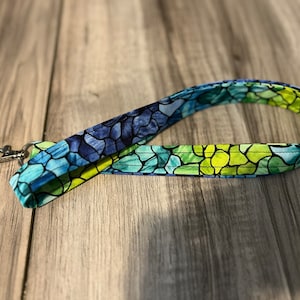 Stained Glass/Dragon Scale Style Lanyard with Clasp and Split Ring