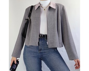 Grey lightweight jacket with lilac collar