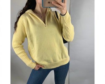 Pastel yellow zipper jumper