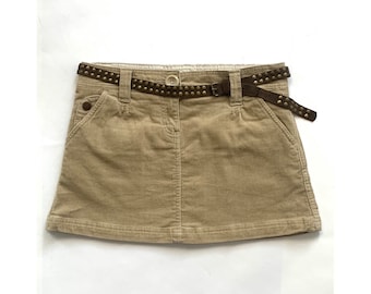 A size UK 10, 00s beige corduroy mini skirt