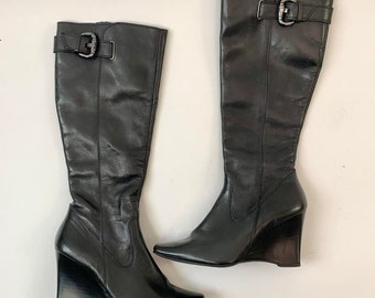 Botas de tacón de piel negra talla UK 4, años 00