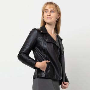 Ziggi Moto Jacket Sewing Pattern by Style Arc, US Sizes 0-26, Biker jacket with angled zipper, zipper pockets & cuffs, and contrast panels