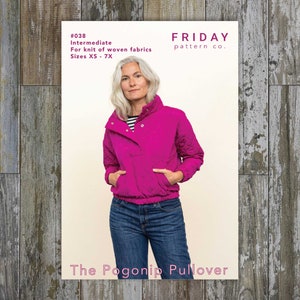 Pode incluir: Um padrão de costura para um suéter rosa chamado "The Pogonip Pullover" da FRIDAY pattern co. O padrão é para os tamanhos XS - 7X e é para tecidos de malha ou tecidos. O padrão é o #038 e é classificado como intermediário.