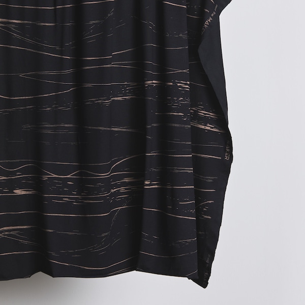Tissu jersey viscose stretch lignes errantes, noir, tricot léger en rayonne Ecovero au tombé fluide, de Mind the Maker