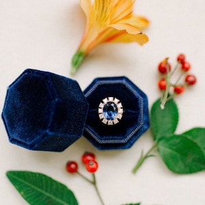 Velvet ring box - Blue ring box