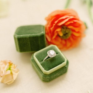 Velvet ring box, Green ring box for engagement image 1