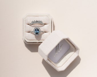 Linnen ringdoos, minimalistische beige ringdoos voor huwelijksceremonie, gepersonaliseerde verlovingsringdoos, ringdragerdoos
