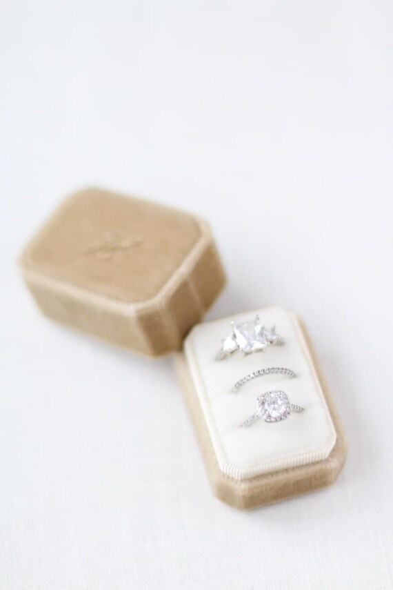 Heirloom ring box deals