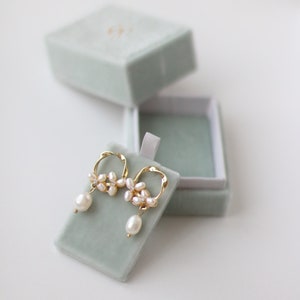 Velvet earring box, Personalised velvet jewelry box with monogram, Earring gift box, Velvet keepsake box, Pendant box