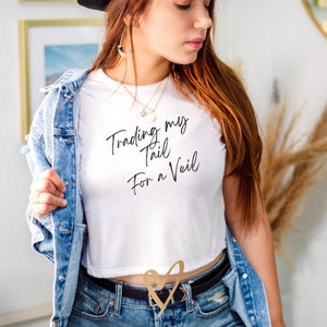 Trading My Tail for a Veil Cropped TShirt - WEIß