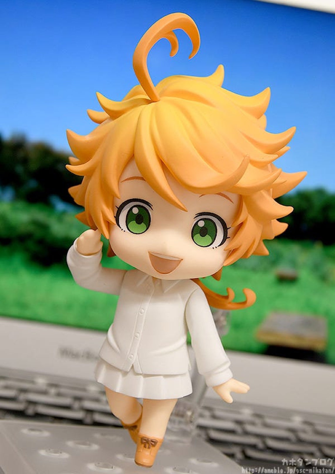The Promised Neverland Emma Figure