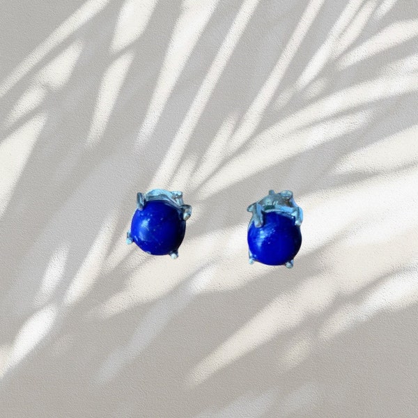 Boucle d’oreille bohème chic petit en argent 925 et pierre lapis lazuli couleur bleu