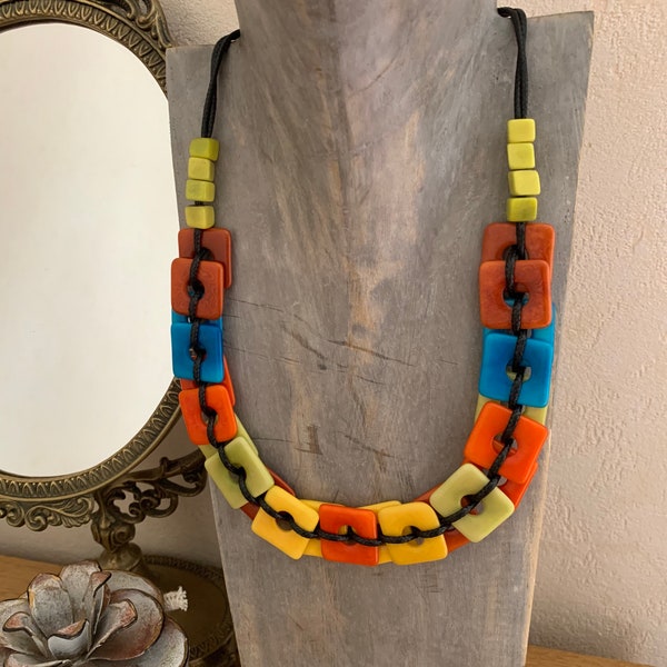 Collier ajustable multicolore en tagua (ivoire végétal) carré, bijoux écologique organique