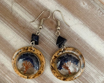 Ethnic tree earring in coconut and natural stones, ecological/organic jewelry