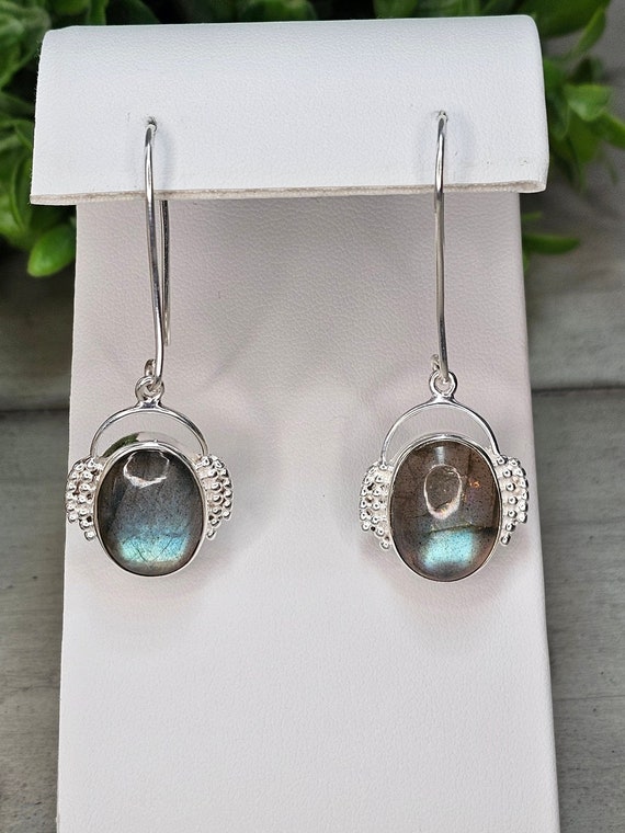 Labradorite and 925 silver dangle earrings - image 1