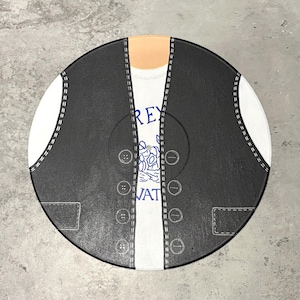 Niall Horan ……Dublin N1 2024. A recycled vintage vinyl hand painted with Niall Horan‘s  stage outfit