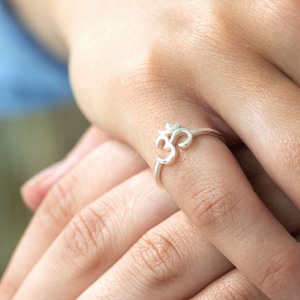 Sterling silver Om Ring, Silver Ohm ring, Om ring, Aum, Yoga ring, Calming Ring