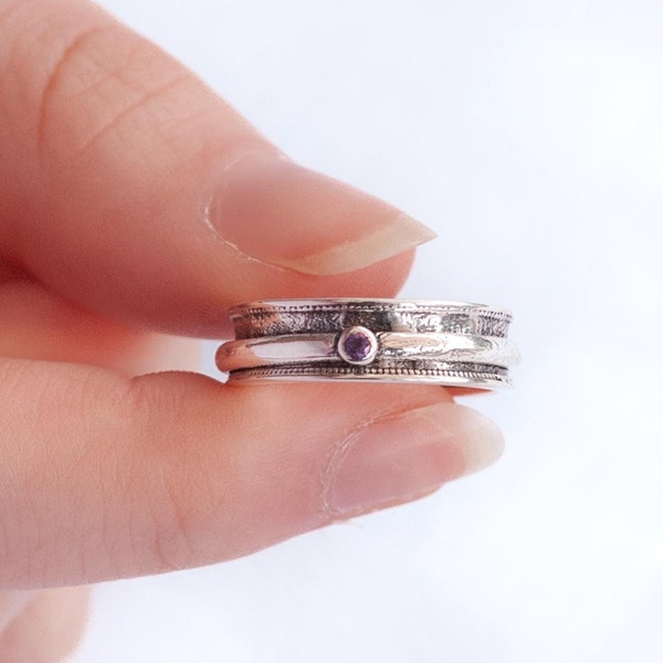 Sterling Silber Amethyst Spinner Ring, kleine Infinity Geige Ring, Februar Birthstone, Geschenk für sie
