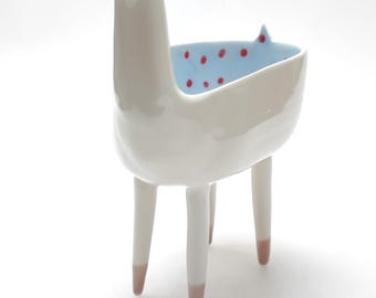 Whimsical Ceramic Animal Planter Bowl – Handmade Deer Shaped Succulent Pot or Trinket Dish