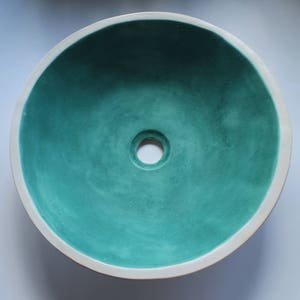 Lavabo de table mat turquoise et blanc, lavabo, lavabo de salle de bain, évier en céramique fait main, fabriqué sur commande