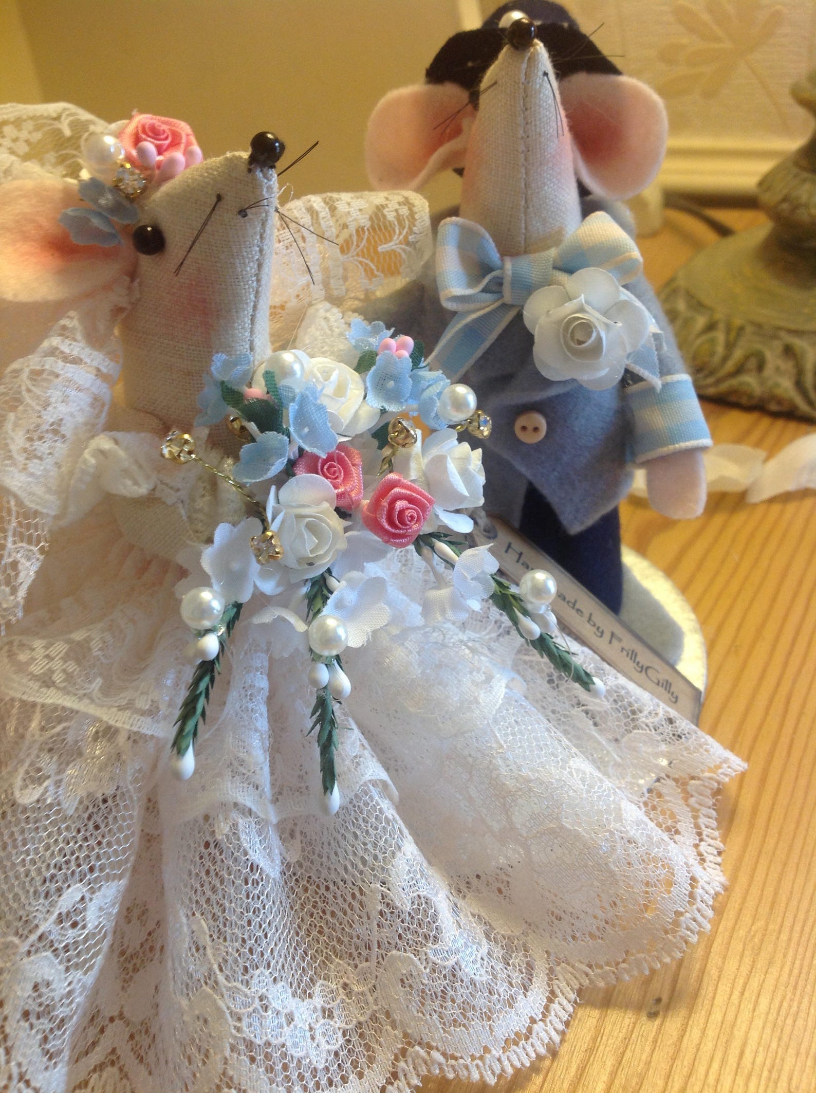 Bride and Groom Mice Wedding Cake Topper Hand Made Lots of Lace Flowers