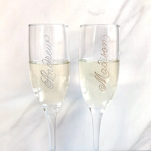 Gepersonaliseerde champagneglas gegraveerde fluit housewarmingcadeau Nieuw huis cadeau voor haar Aangepast verlovingscadeau champagneglas voor stel