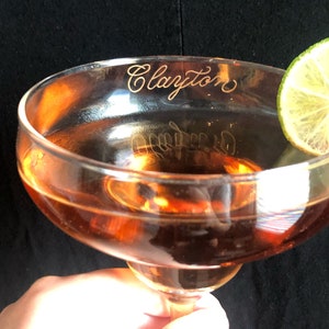 Verre à margarita gravé Verre à cocktail personnalisé Cadeau de pendaison de crémaillère personnalisé Cadeau pour la maison neuve Cadeau pour hôtesse de l&#39;air Fête de fiançailles Merci
