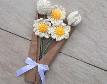 Crochet Daisy’s and tulips, Daisy Flowers, Tulips Gift, Home, Handmade Flowers, Daisy Bouquets, Tulip bouquets, Gifts for Her, Mothers gift