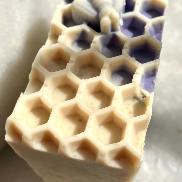 Relaxing Honey Lavender Cold Process Soap Bar / Lavender Soap / Honey Soap / Vegan Soap / Handmade Aromatic Lavender Soap Bar