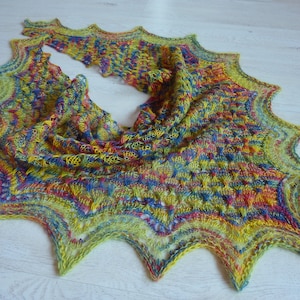 Knitting instructions for a shawl Irene image 1
