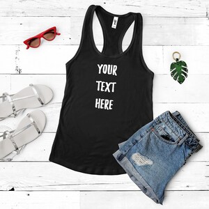 Aangepaste vrouwen racerback tank top, gepersonaliseerde gym workout shirt, ontwerp uw eigen meisjes weekend bachelorette feest groepsshirts