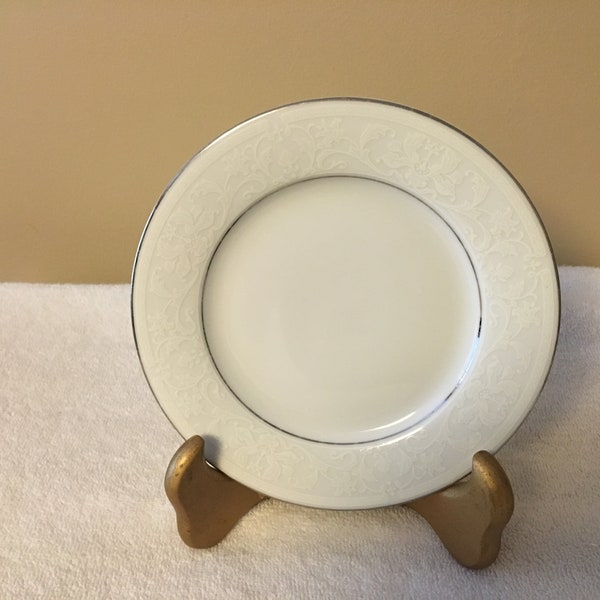 Nikko White Lace Platinum Bread and Butter Plate