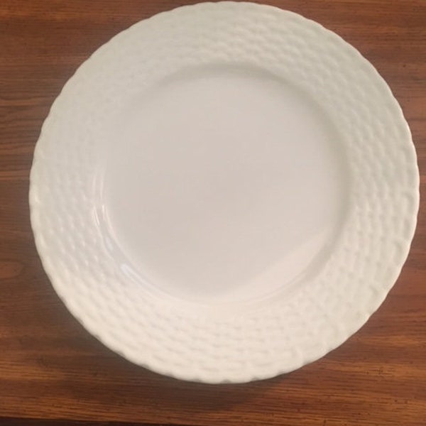 Whitw Wicker by Tienshan Dinner Plate