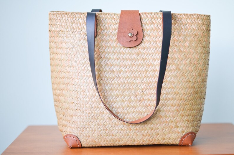 Straw bag \u2022 no lining \u2022 shoulder straw bag \u2022 seagrass bag \u2022 boho bag \u2022 straw purse \u2022 natural straw bag \u2022 natural color \u2022 PU leather strap