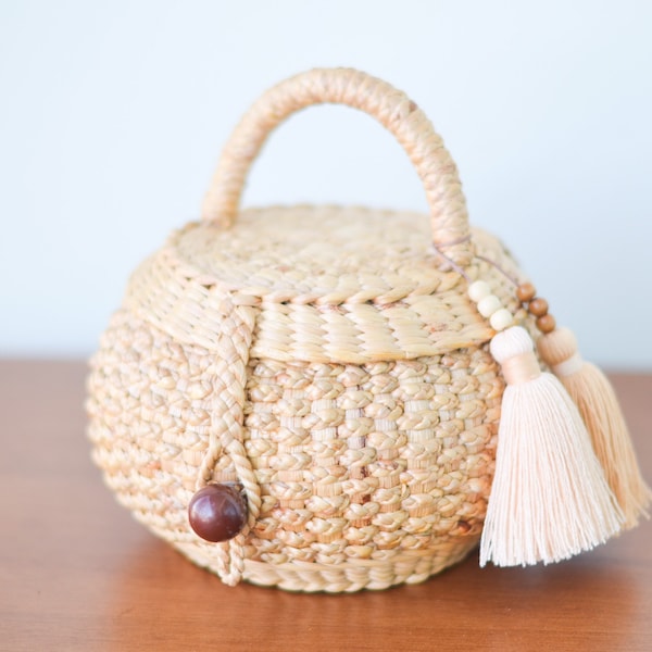 Get free tassels as pictures • Round straw basket • Basket bag made from seagrass • straw bag • beach bag • straw boho bag • Handmade bag