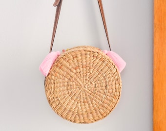 Leather strap • Straw bag • Straw handbag • straw crossbody bag • handmade with leather strap • boho bag in round shape