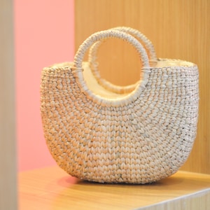 Small Straw bag cream lining Weaving seagrass top handle bag handmade bag boho bag straw purse image 1