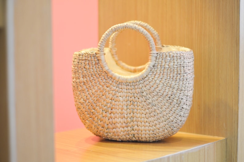 Small Straw bag cream lining Weaving seagrass top handle bag handmade bag boho bag straw purse image 1