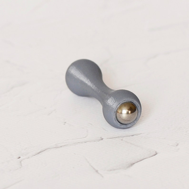 Rodillo antiestrés para nudillos, juguete antiestrés EDC, juguete sensorial de bolsillo para llevar a diario, spinner impreso en 3D, juguete antiestrés para escritorio, regalo para amigos. imagen 9