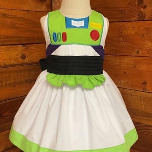 Op Buzz Lightyear geïnspireerde babykostuumjurk