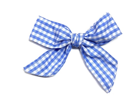 2 baby bows, bows to Dorothy, bows to Jessie
