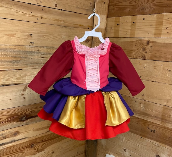 Sanderson sister baby costume, hocus pocus costumes, Sarah Sanderson baby costume, Sarah Sanderson baby dress.Renaissance baby dress.