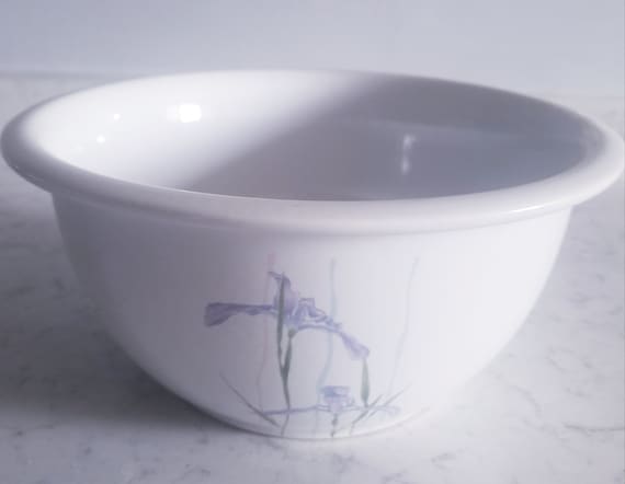 Corelle 2qt bowl top