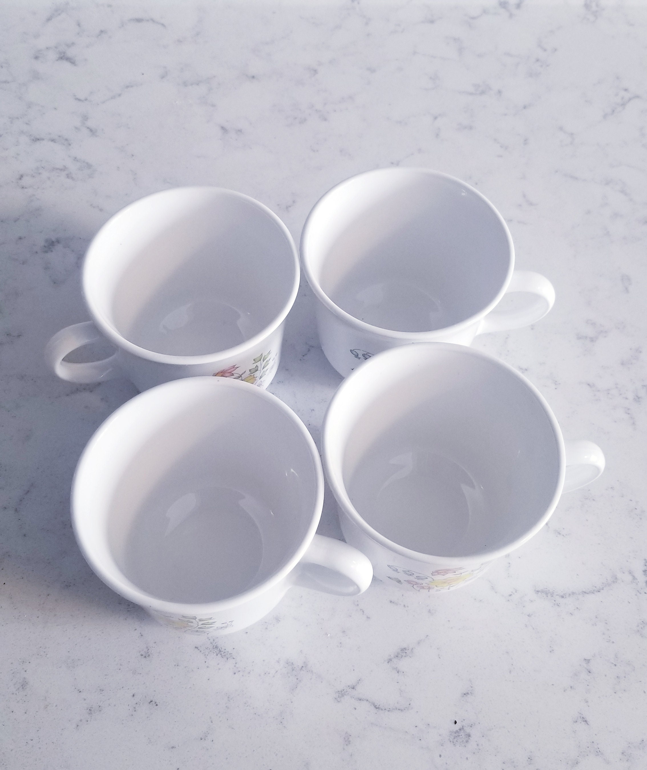 ヴィンテージ コレール ワイルドフラワー マグカップ：磁器製コーヒー
