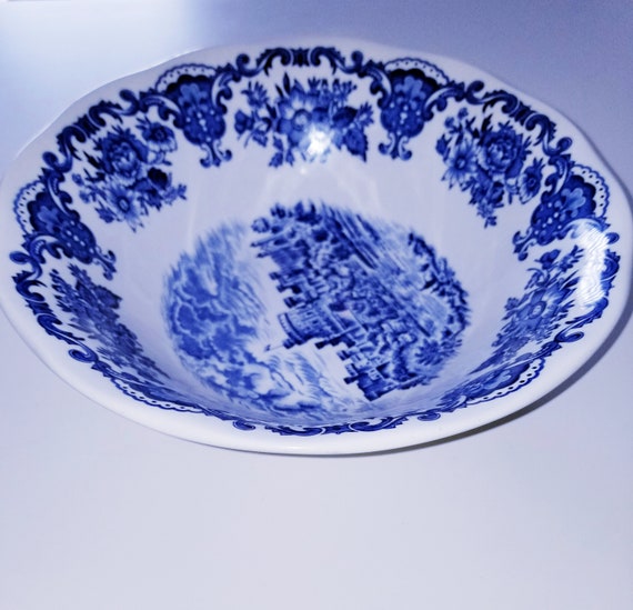 Vintage (1950s) Royal Homes of Britain Enoch Wedgwood Serving Dish