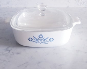 Cacerola con tapa CorningWare de color azul aciano vintage, 32 oz