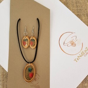 Wood Oval shape dried Natural flowers Necklace & Earrings Set